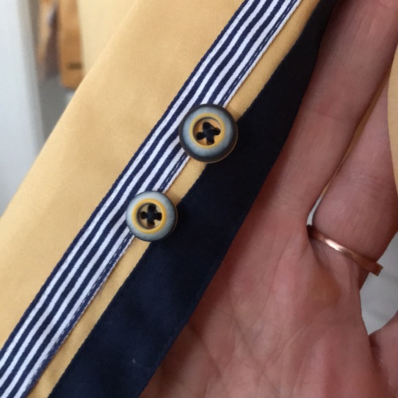 Men’s Avenue 21 men’s gold button down shirt. NWT - Picture 6 of 10